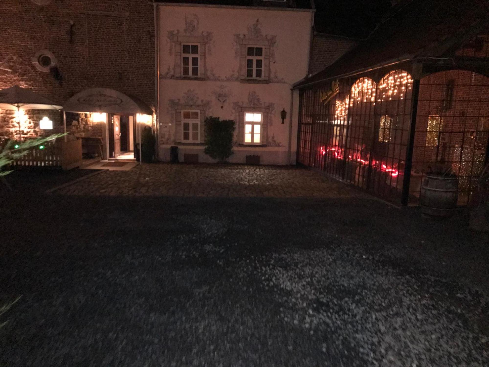 Hotel Zur Bruecke Herzogenrath Exterior photo